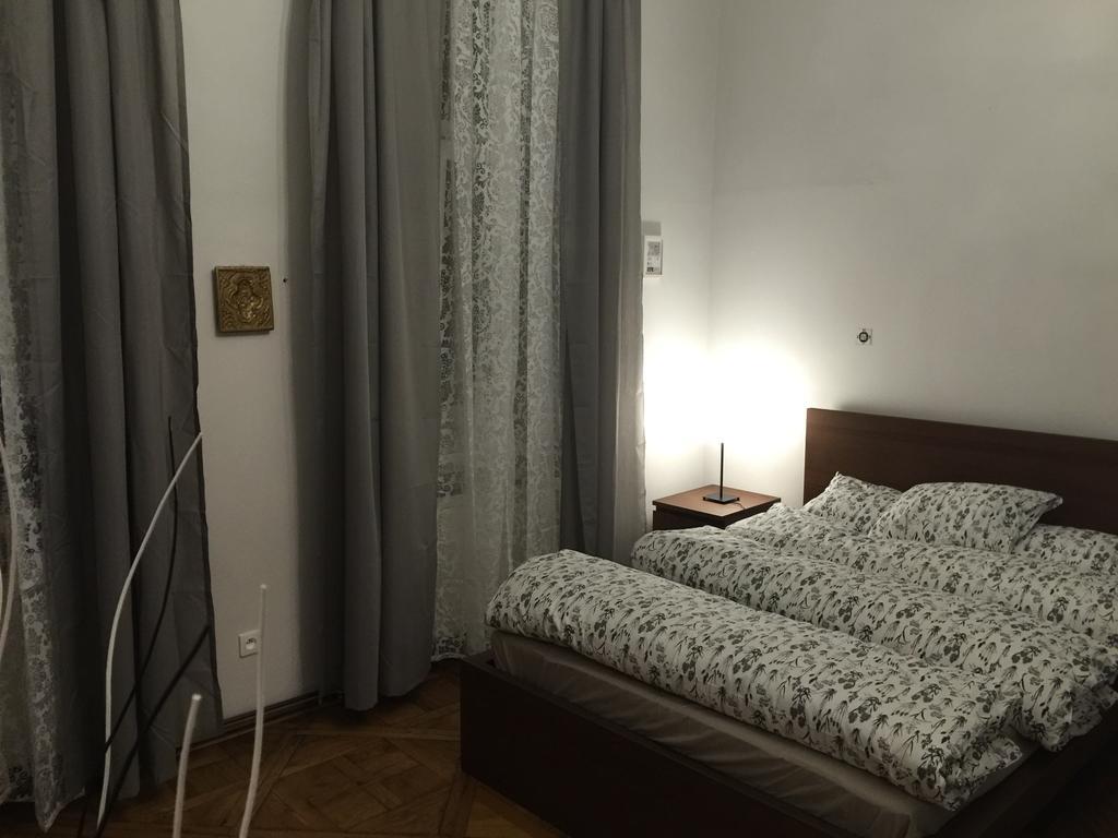 Hostel Appena &