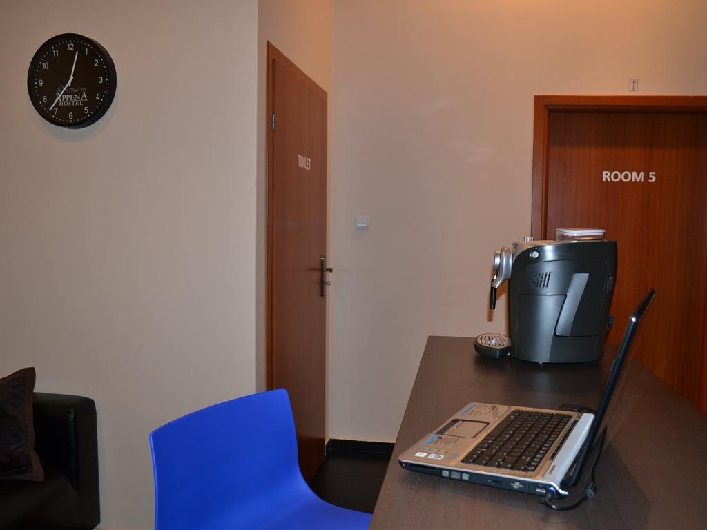 Hostel Appena &